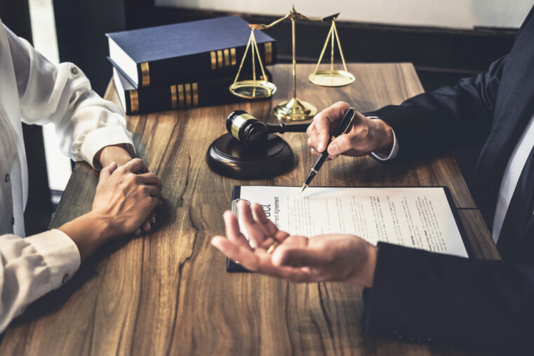 9 Things You Should Know About a Free Lawyer Consultation